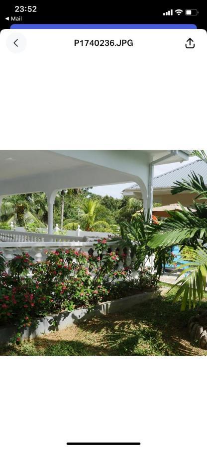 Hotel Ogumka, Self Catering , Beoliere, Mahe Victoria Zewnętrze zdjęcie